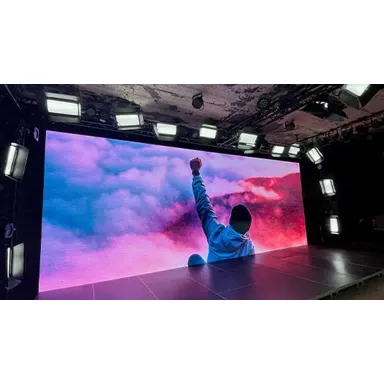 무대 뒤편에 세운 대형 LED 스크린 백월 설치 사진